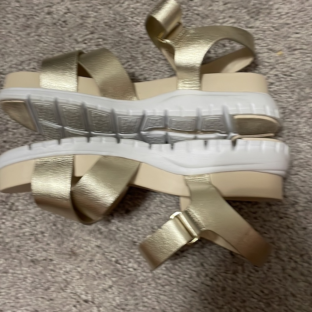 Cole Haan zerogrand gold leather  sandals size 7.5